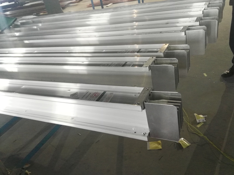分支电缆与密集式丝瓜视频WWW入口在施工安装时的对比
